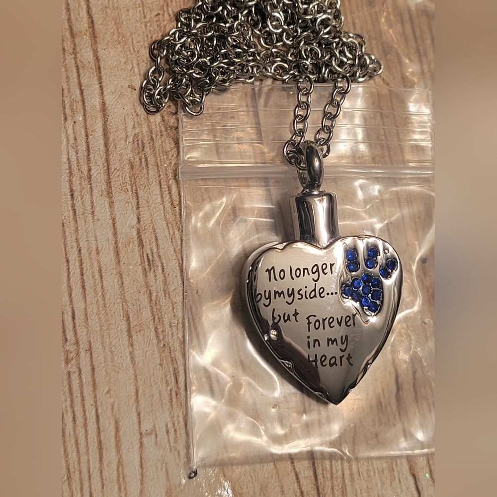 NWT URN NECKLACE Forever In My HEART. STAINLESS STEEL - Picture 2 of 2
